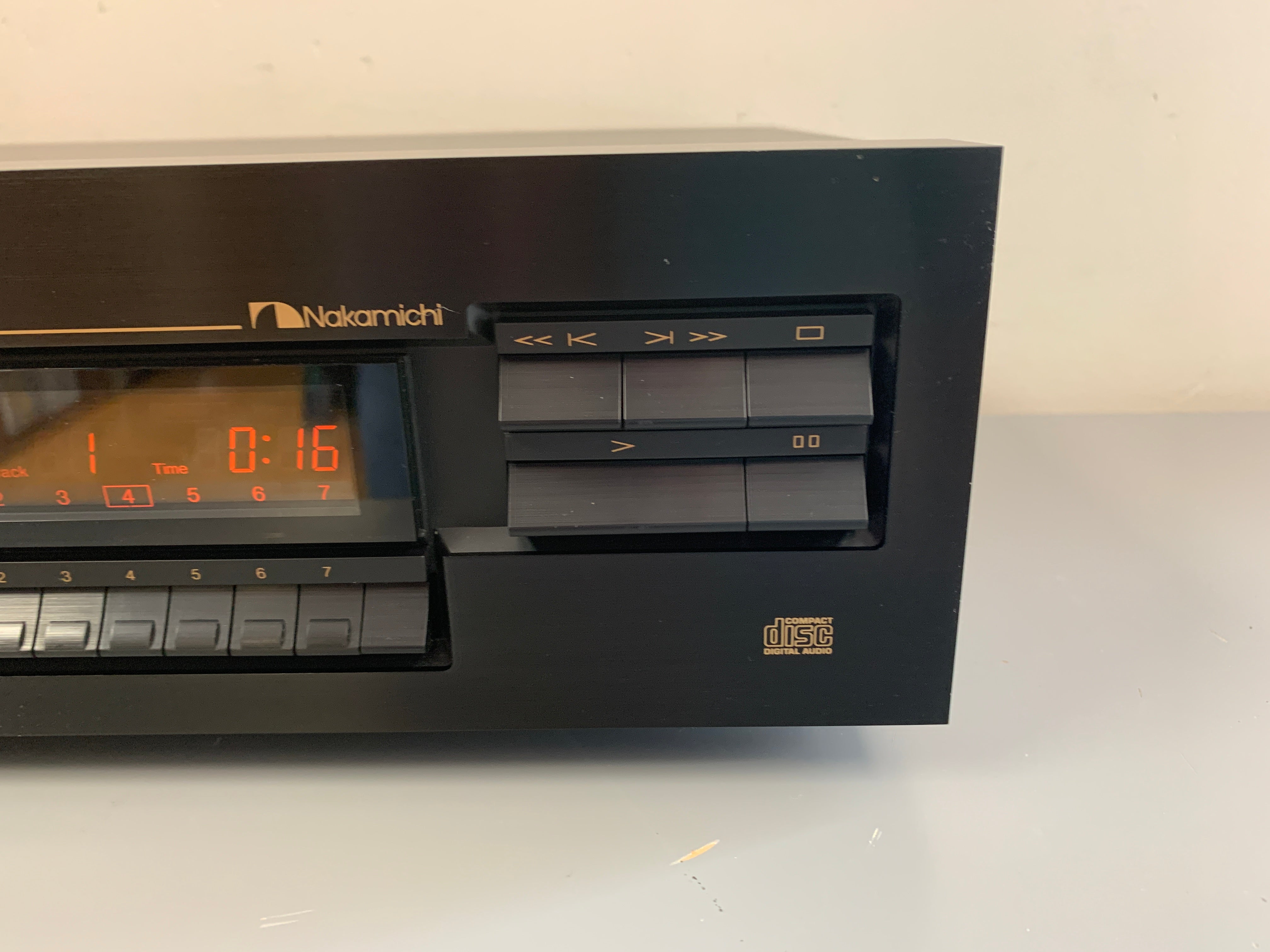 Nakamichi MB-3S Music Bank CD Player * 7 Discs – The Turntable Store