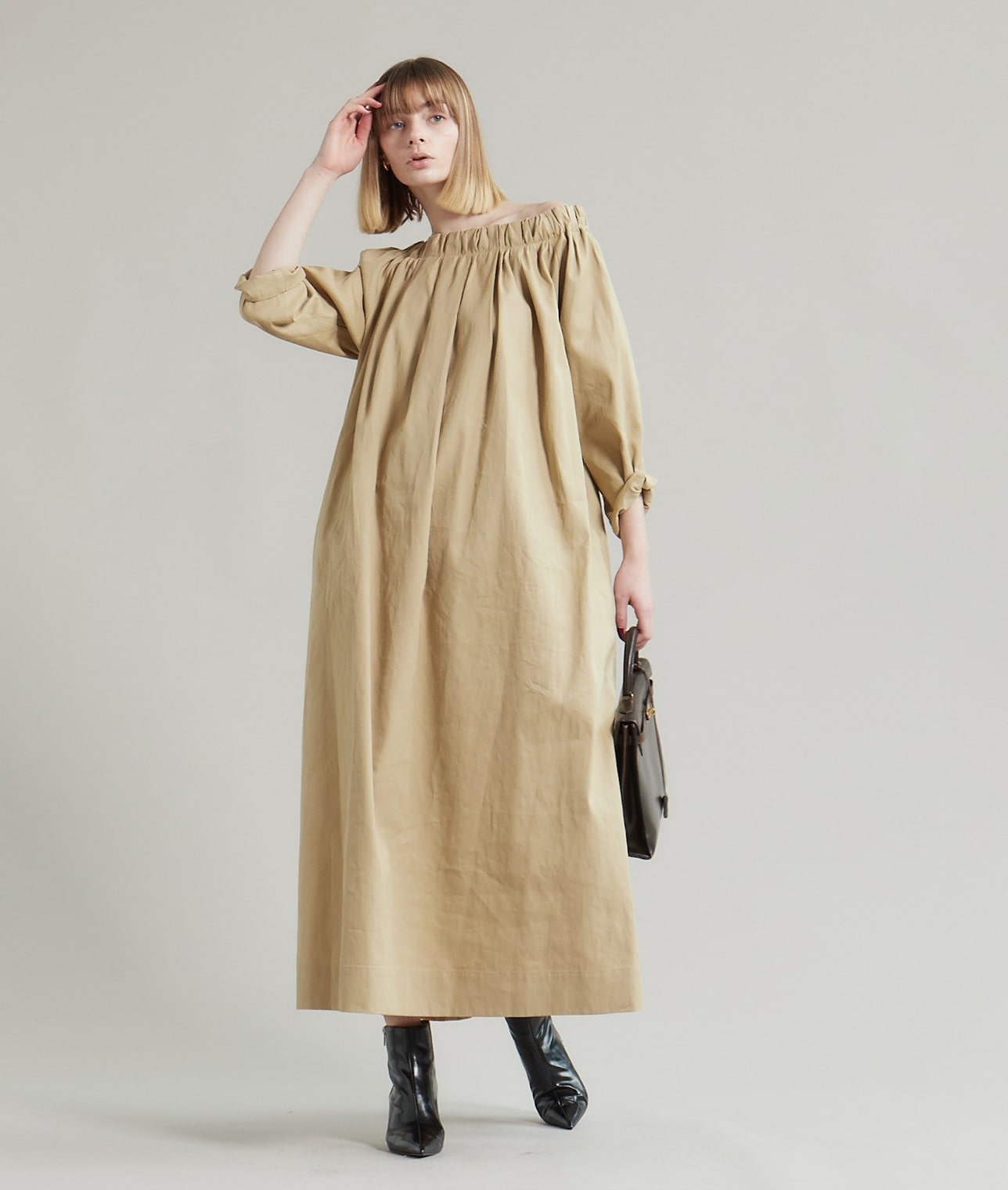 タックギャザーネックボリュームワンピース(A0833FA101)｜THIRD