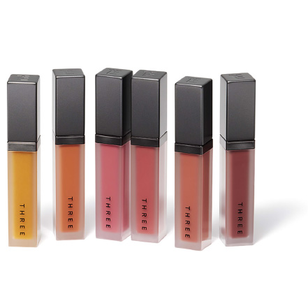 FOCUS ON “THREE DIVINE LIP GEM” 3つの質問への回答で、あなたに