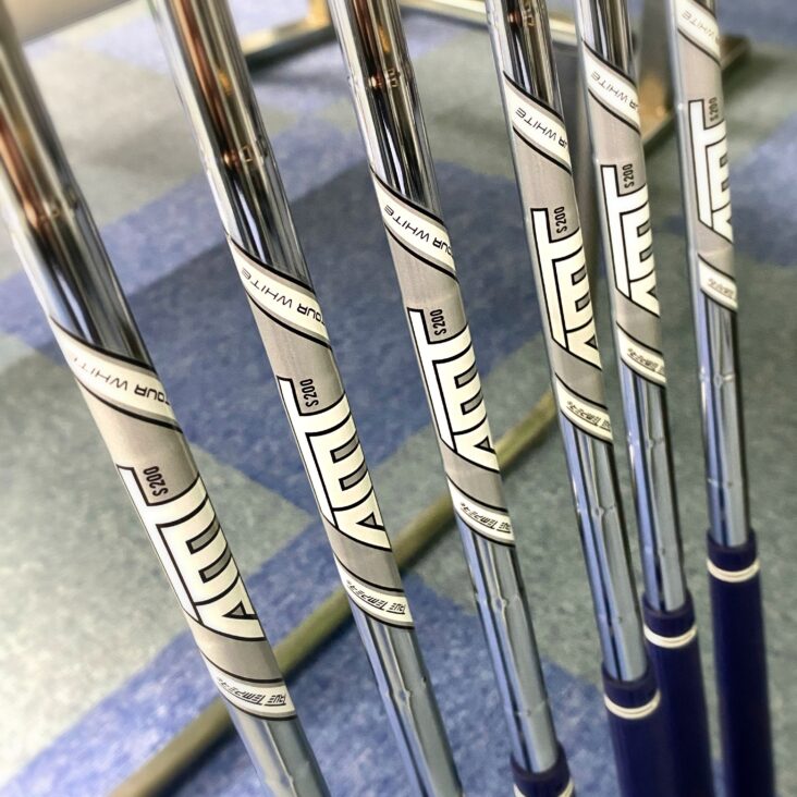 ダイナミックゴールドが重たく感じたら、AMT Tour White にしよう