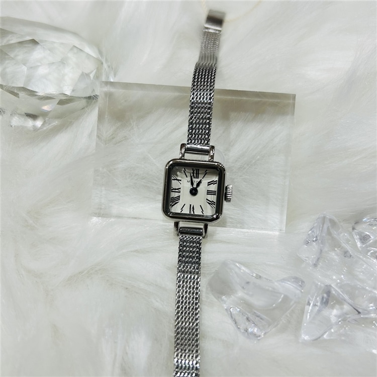 プレゼントにもオススメ♪ 予算3万円のレディースの時計5選☆〈junks