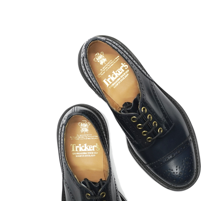 Tricker's（トリッカーズ）キャップトゥブローグシューズ（ダイナイト