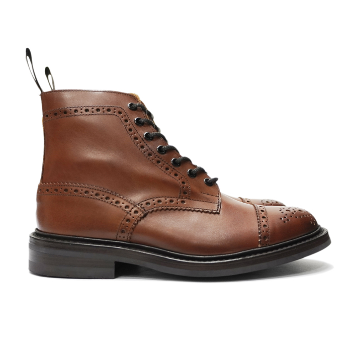 Tricker's（トリッカーズ）キャップトゥブローグブーツ（ダイナイト
