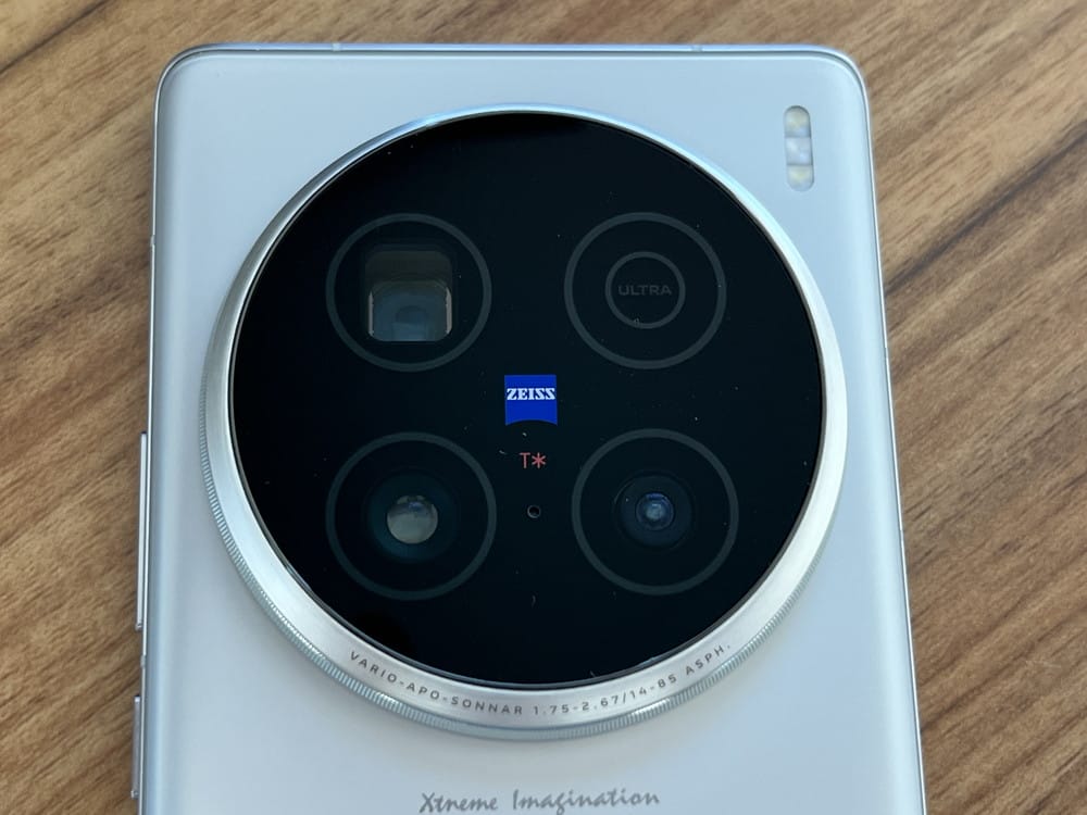 vivo X100 Ultra』レビュー、2億画素望遠レンズ搭載の最強カメラスマホ