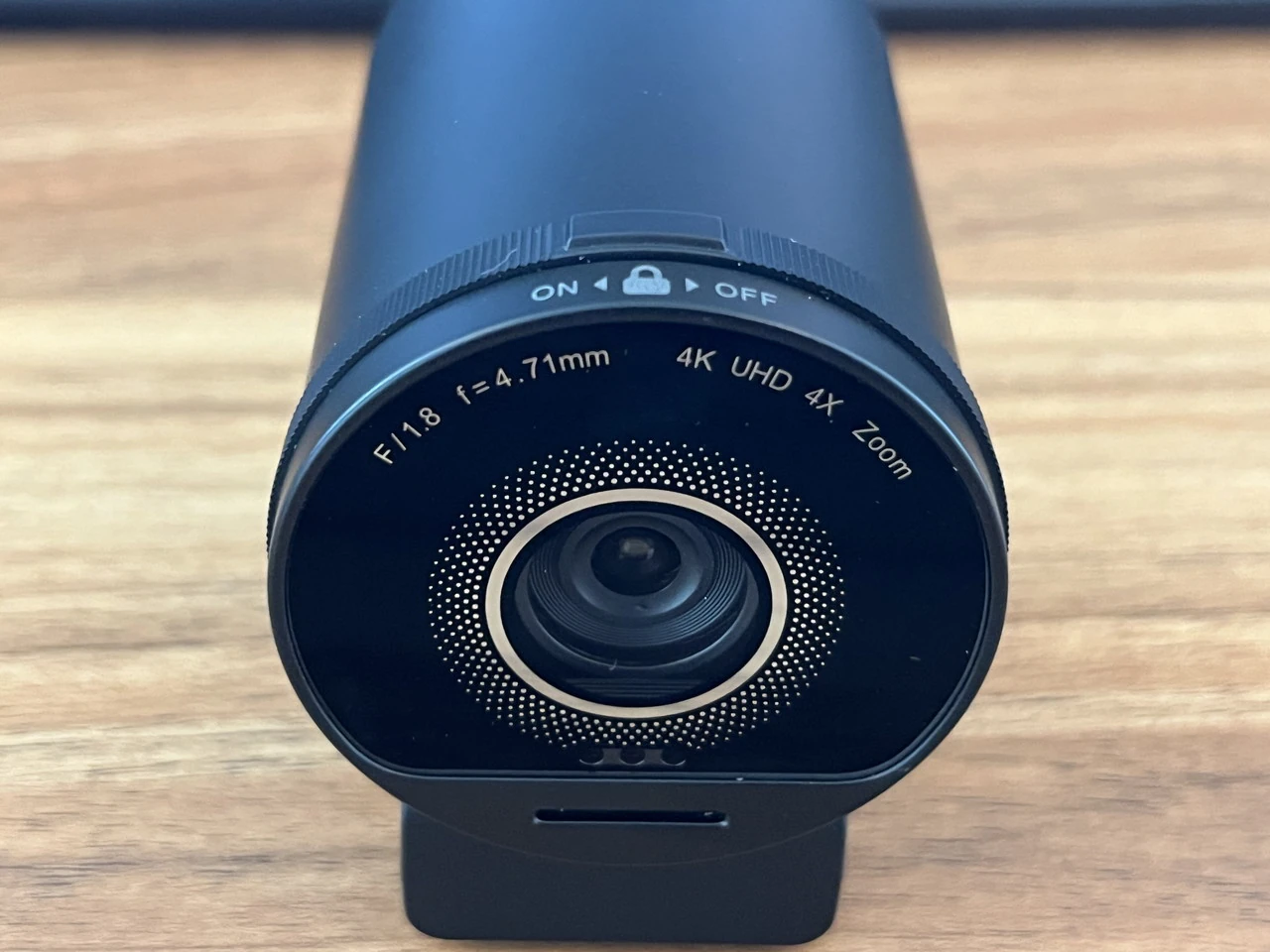 EMEET SmartCam S800』レビュー、最高4K対応、ノイズキャンセリング