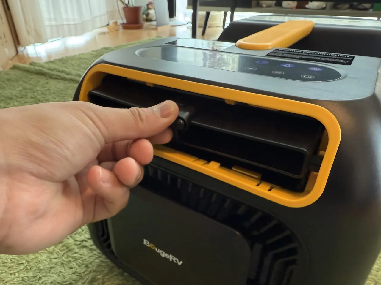 BougeRV ポータブルエアコン 3500BTU』レビュー、工事不要で利用可能