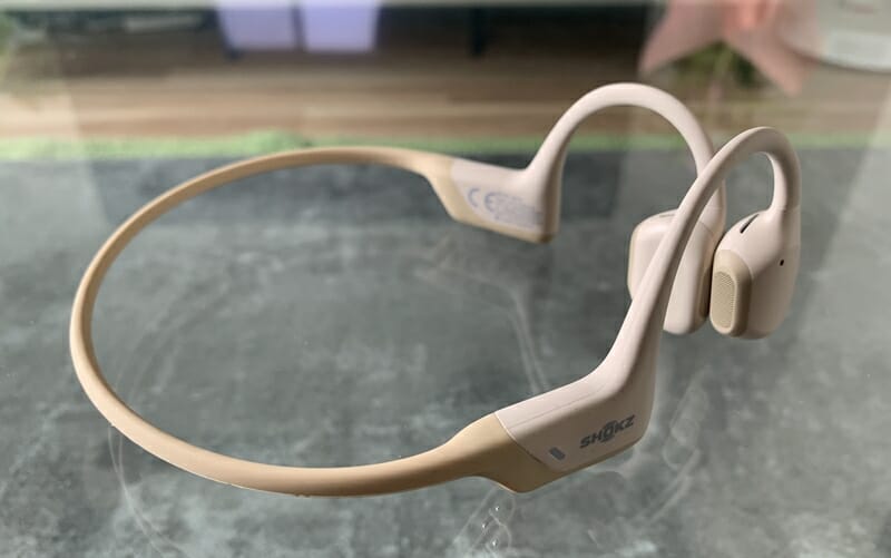 Shokz OpenRun Pro』レビュー | 重低音に強い骨伝導イヤホン