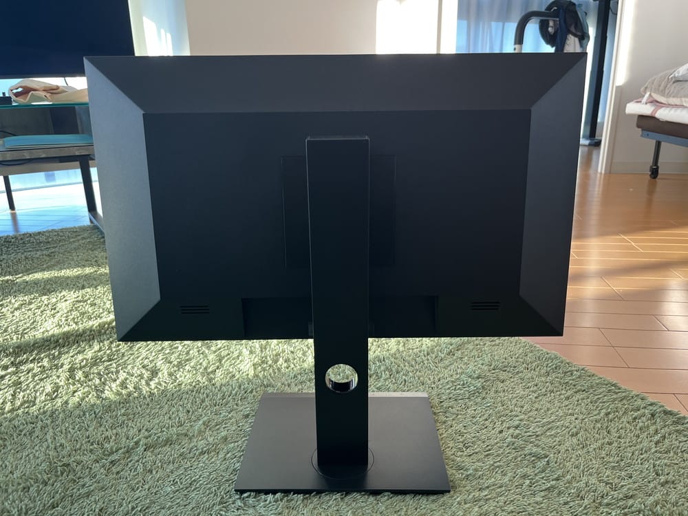 INNOCN 24C1F』レビュー | 65W Type-Cポート搭載、柔軟な可動域を備え