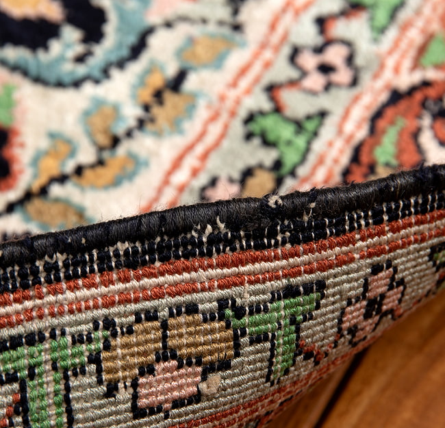 ナシールさんの手織りシルク絨毯 シュリーナガル カシミール