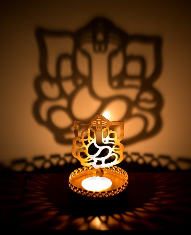 ティーライトキャンドルのシャドウランプ ガネーシャやクリシュナなど