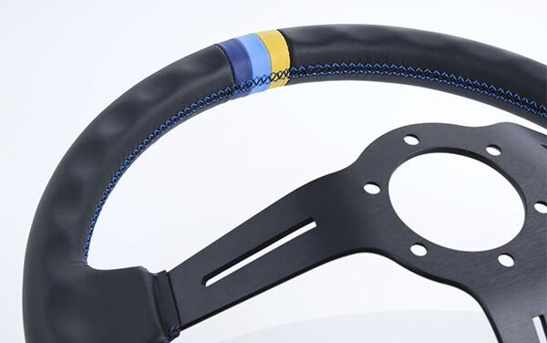 GReddy スポーツステアリングホイール 80mmディープタイプ | TRUST