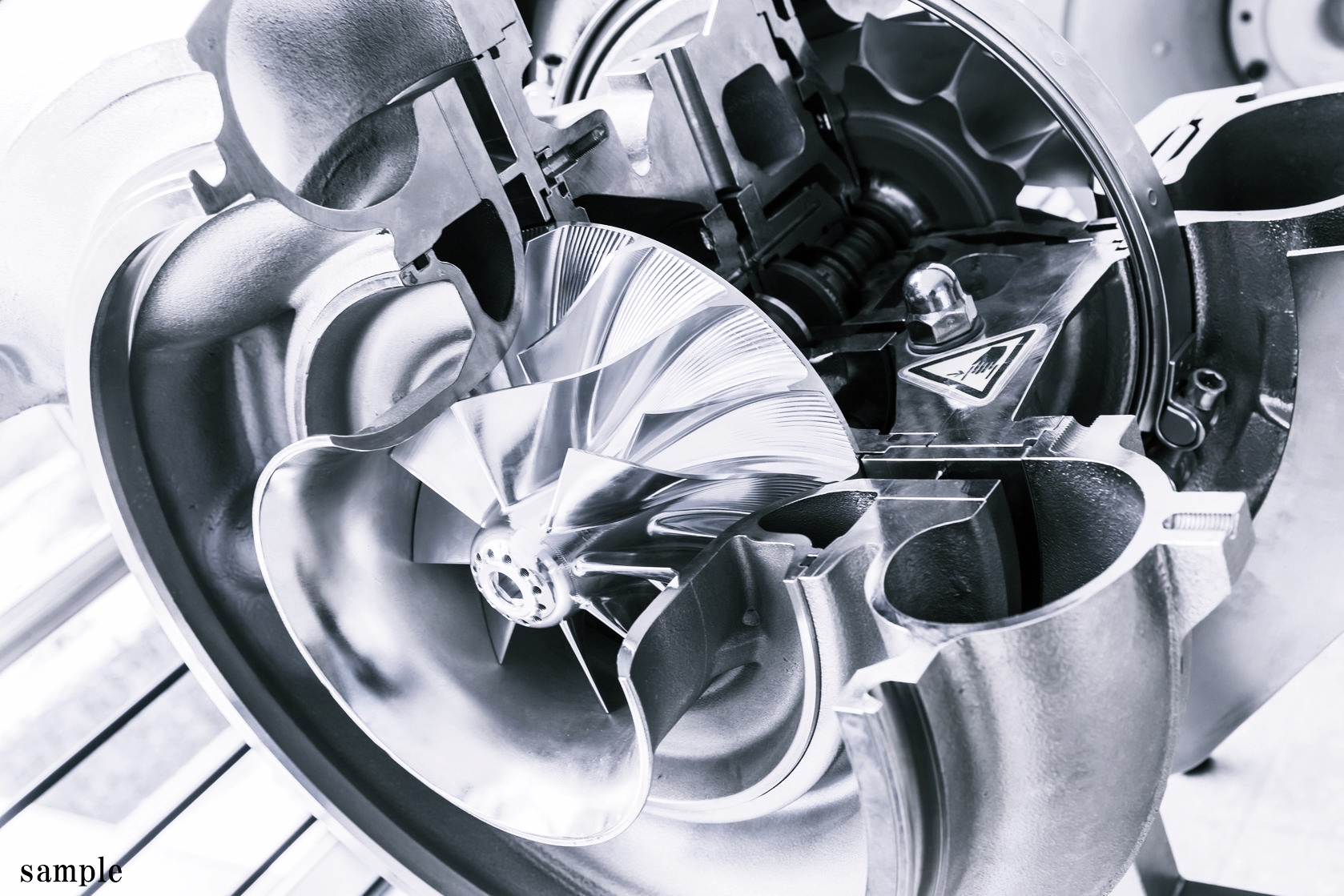 ターボチャージャー リサイクルパーツ・ターボチャージャーなどの通信