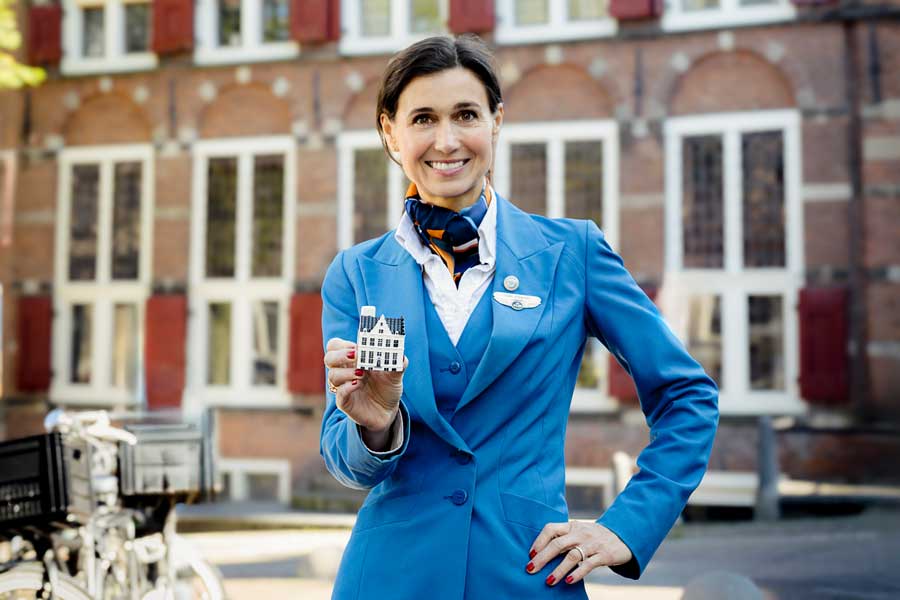 KLMオランダ航空、ミニチュアデルフトハウスの新作を公開