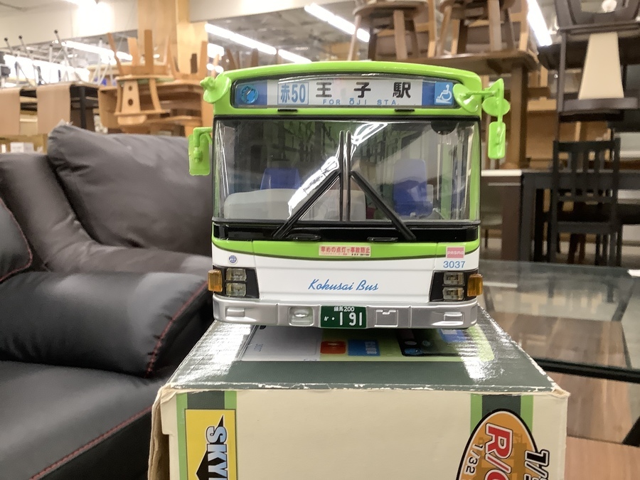 ﾗｼﾞｺﾝ 国際興業ﾊﾞｽいすゞｴﾙｶﾞ(路線）1/32ﾌﾙﾌｧﾝｸｼｮﾝ買取入荷致しました