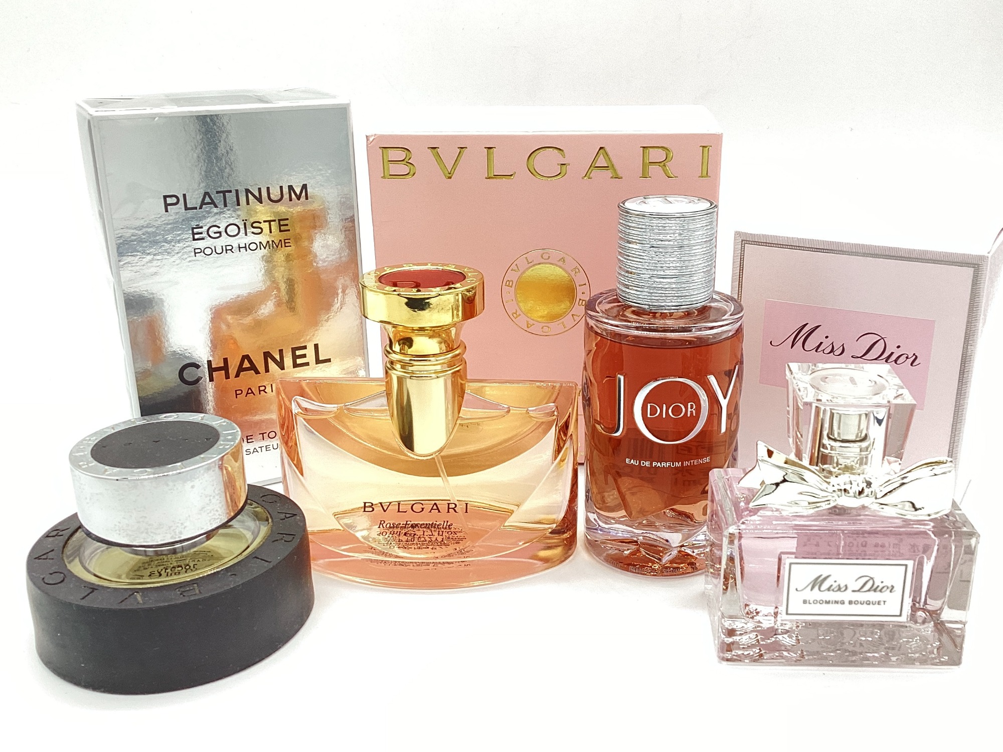 8月は香水の買取20％UPキャンペーン実施中！！未使用から使いかけまで