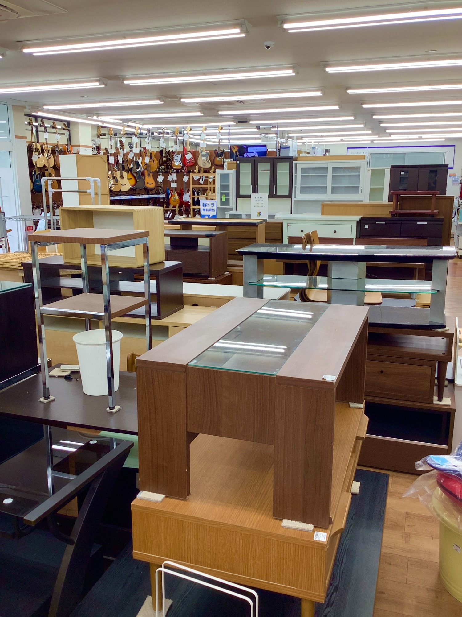 無印良品のイス付ドレッサーを入荷いたしました！｜2023年07月03日