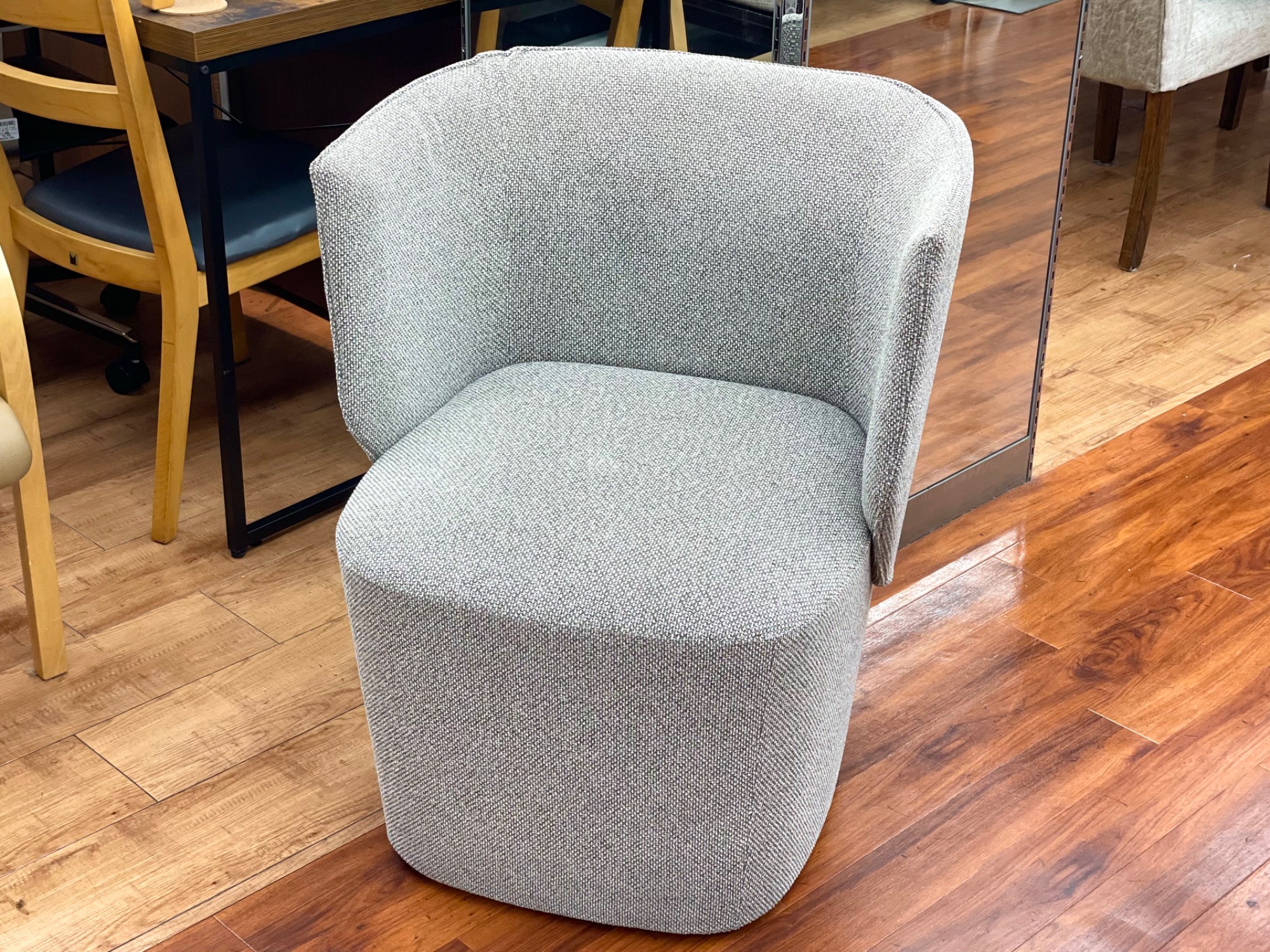 arflex (アルフレックス) 回転式ラウンジチェア BRERA が買取入荷