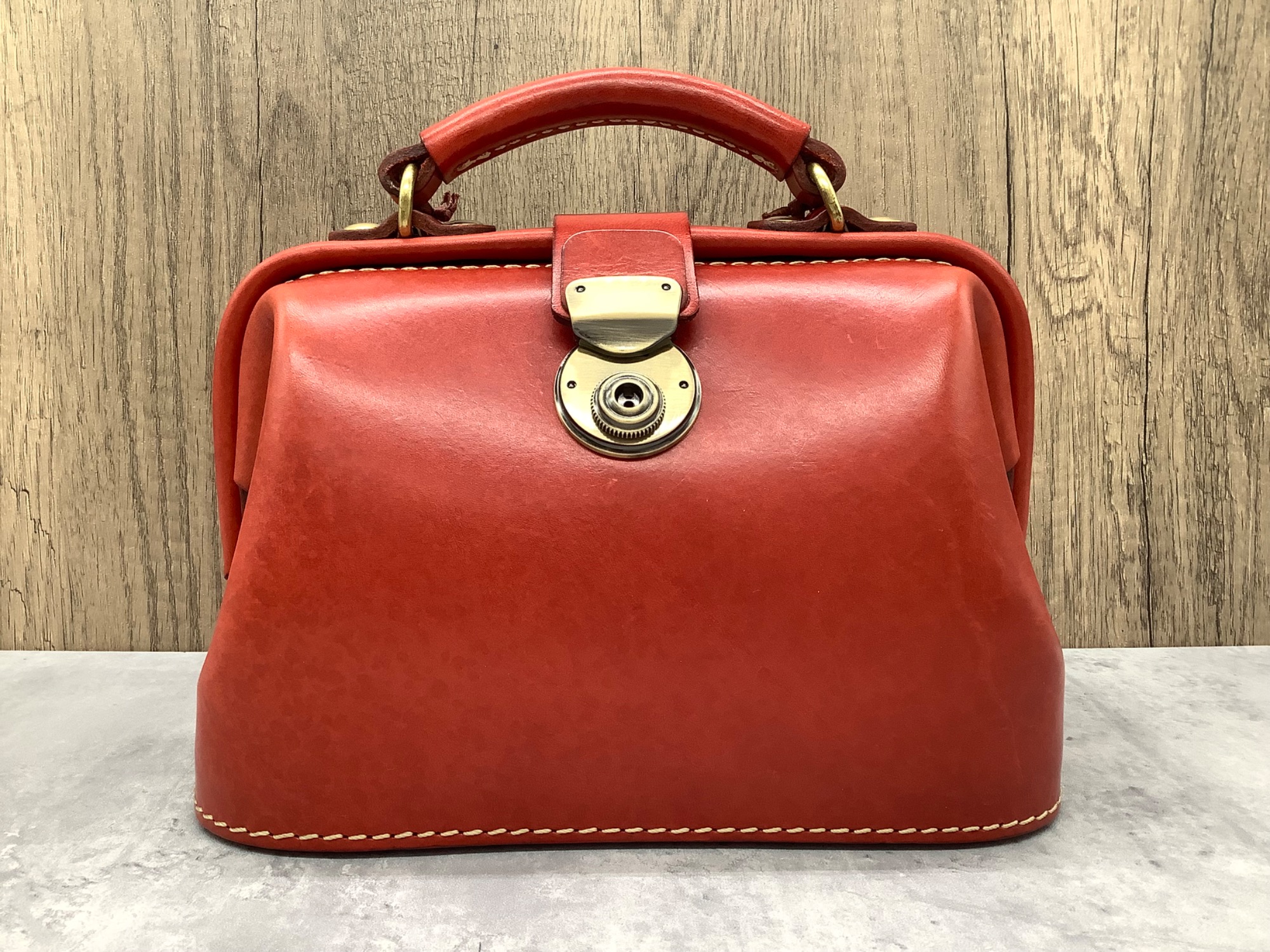 HERZ (ヘルツ) 2WAYレザーバッグ ミニドクターバッグが入荷！【つくば