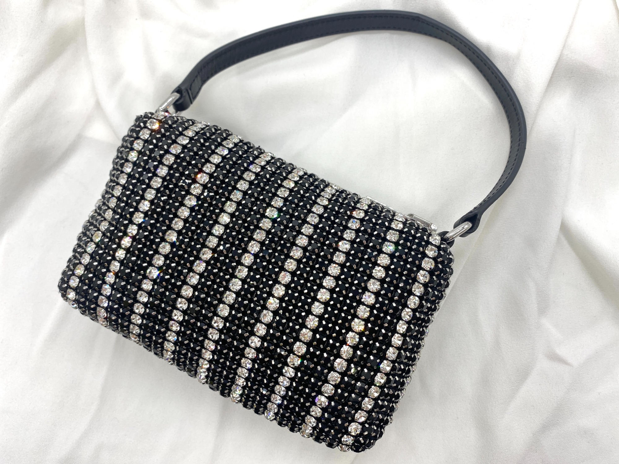 ラインストーンの輝きに注目！】ALEXANDER WANG(アレキサンダーワン)の