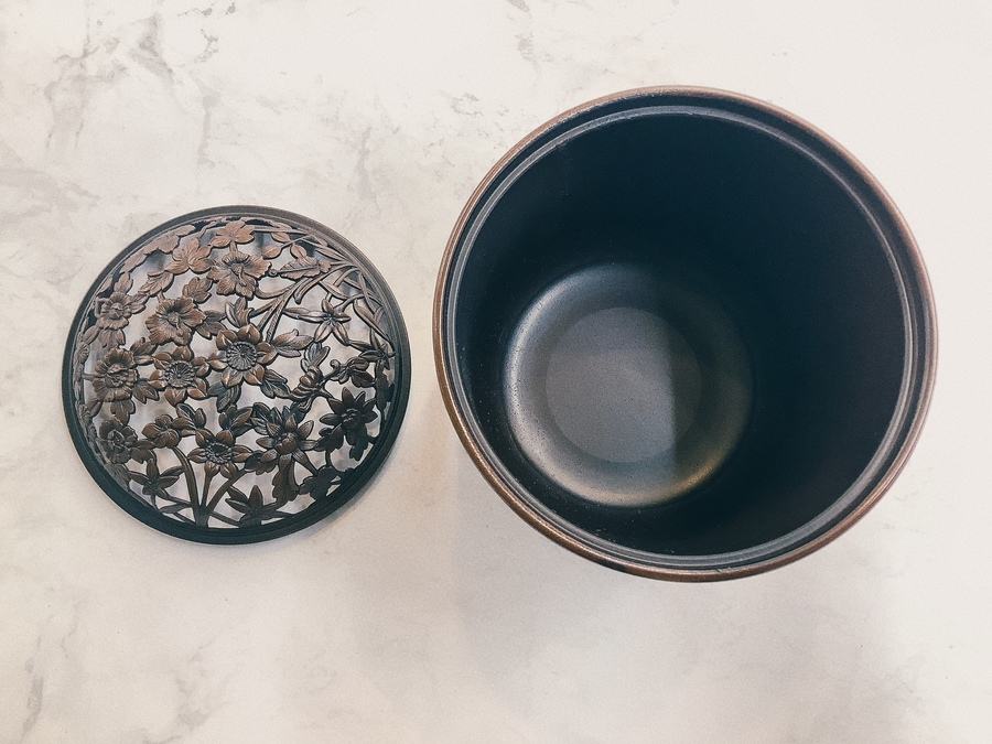 銅器】精山作 松竹梅 三足香炉 が入荷いたしました｜2022年04月21日