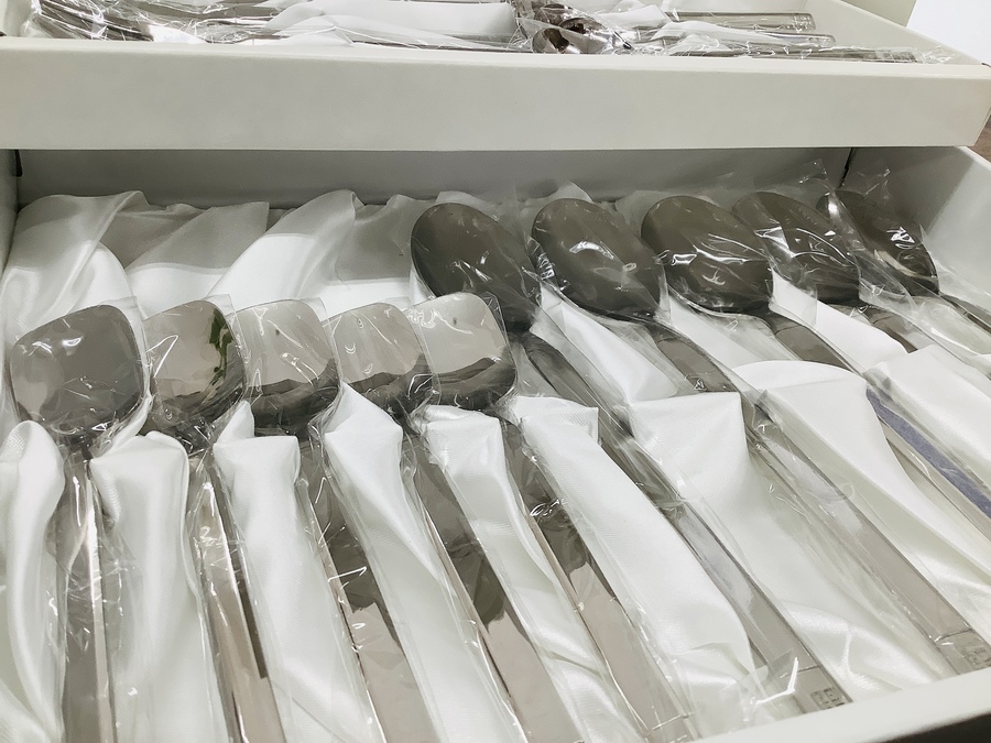 GIVENCHY/ジバンシー】デザートカトラリーセット入荷しました♪【八尾