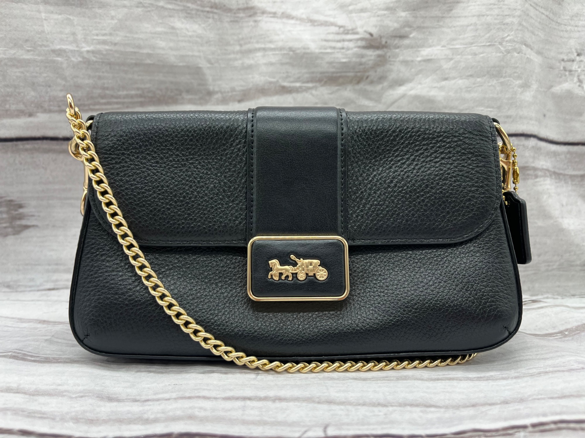 COACH/コーチ】チェーンショルダーバッグ ブラック 《CC058》 のご紹介