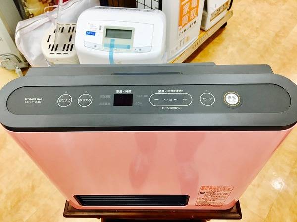 ピンクのかわいらしい都市ガスファンヒーターが未使用で入荷！【摂津店