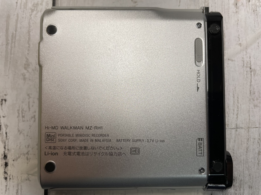 SONY(ソニー) “Hi-MDウォークマン” MZ-RH1が 買取入荷致しました