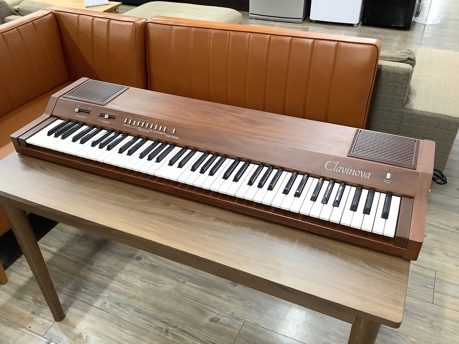 ウッドなデザインが珍しい！YAMAHA(ヤマハ)電子ピアノが入荷しました