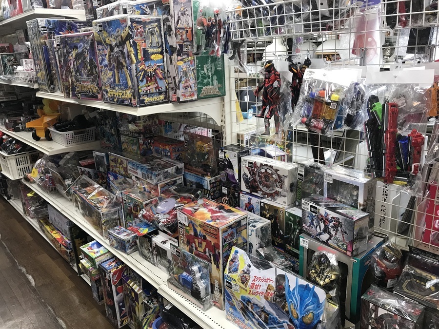 ヒーロー大集合！！仮面ライダー 戦隊ヒーローアイテム買取り強化中
