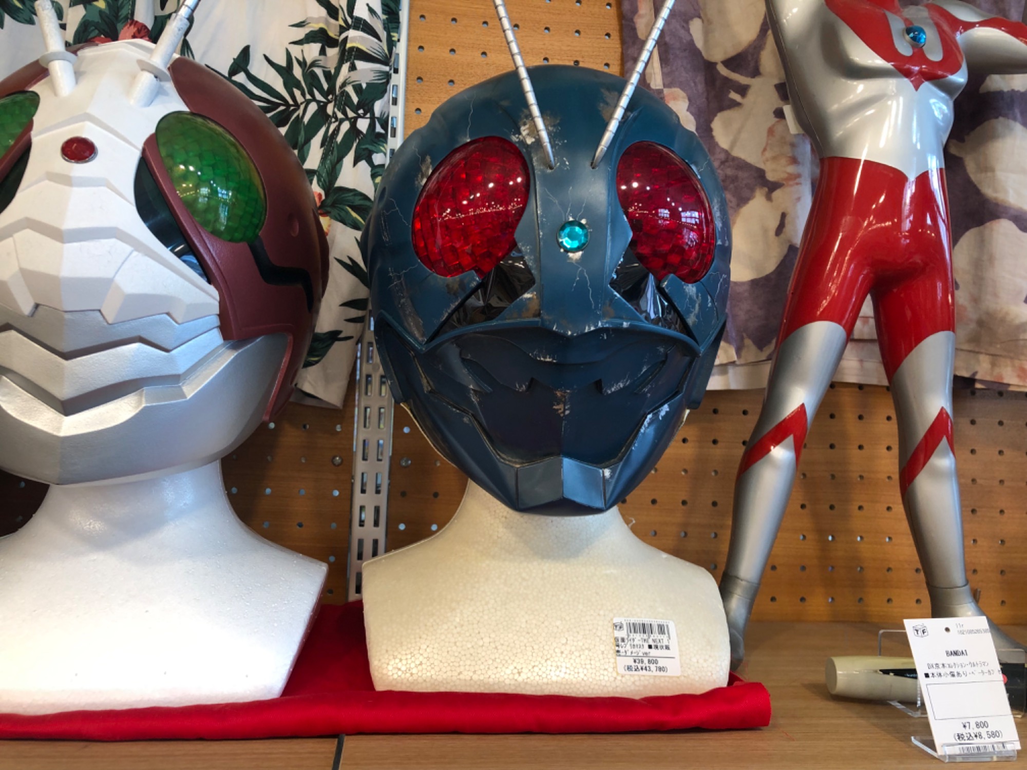あの時の仮面ライダーがそのまま！！レプリカマスクをいくつか新入荷