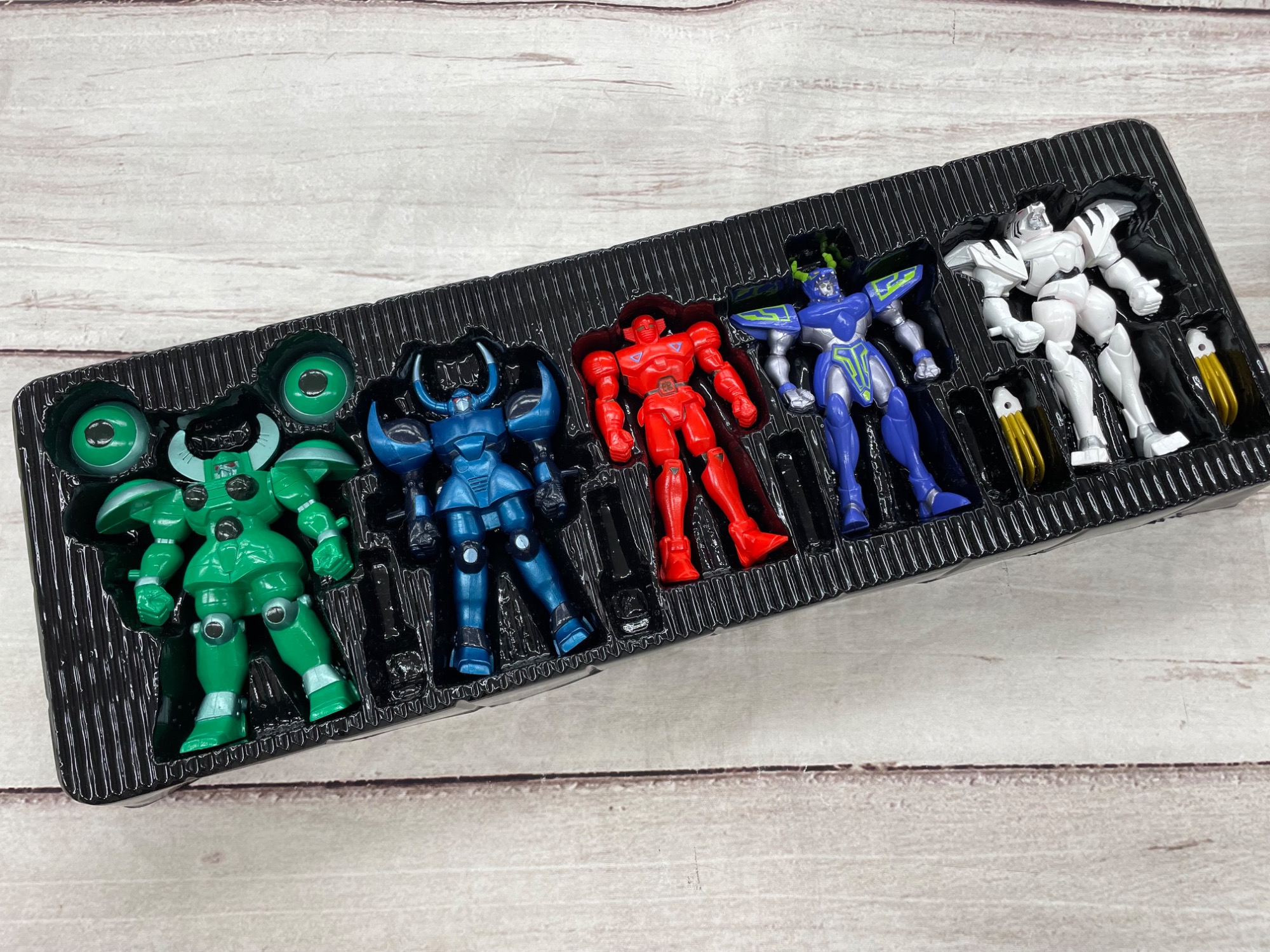 廃盤品】BANDAI(バンダイ)よりレッドバロン メタルファイトセットが