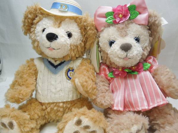 ダッフィー/シェリーメイのヌイグルミやバッジ、コスチュームが大量