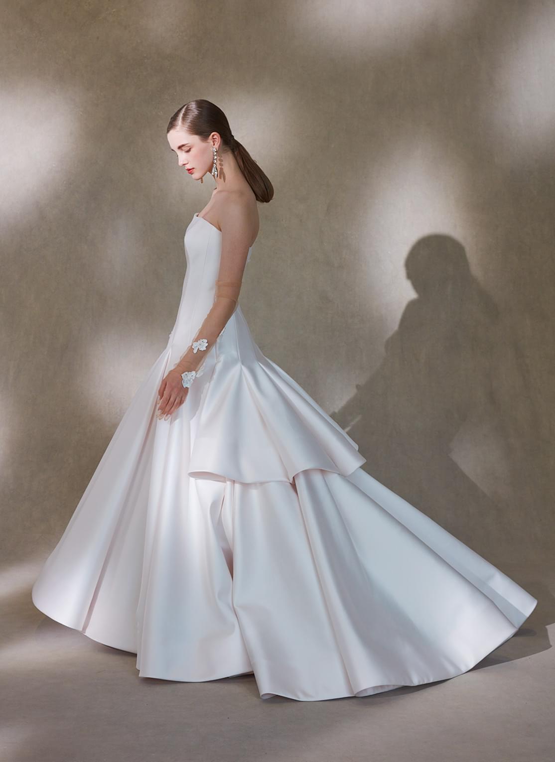 トリート マガジン2023 TREAT MAISON｜ウエディングドレスのセレクト