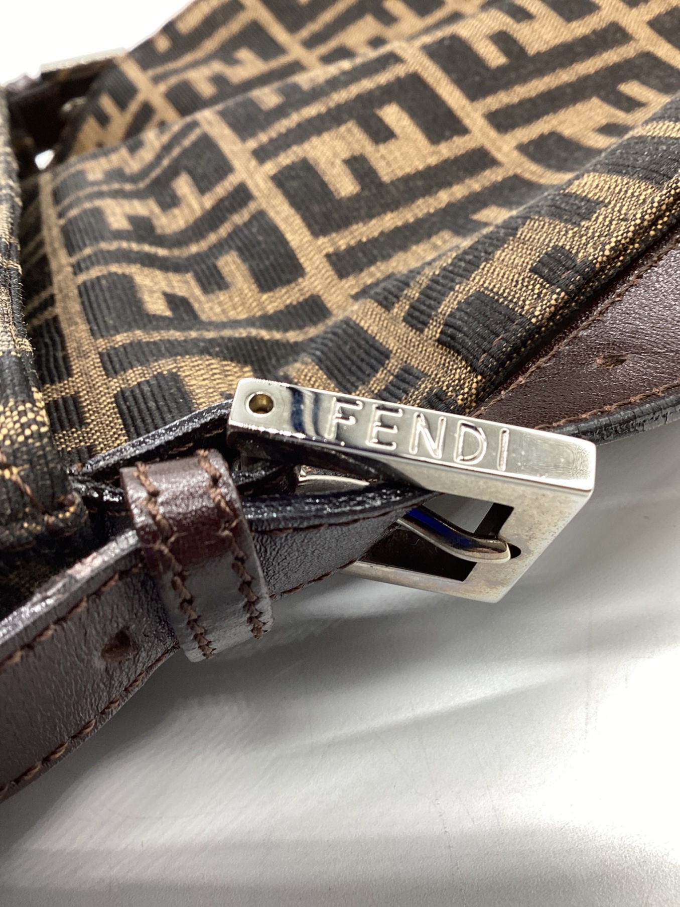 中古・古着通販】FENDI (フェンディ) ショルダーバッグ ブラウン