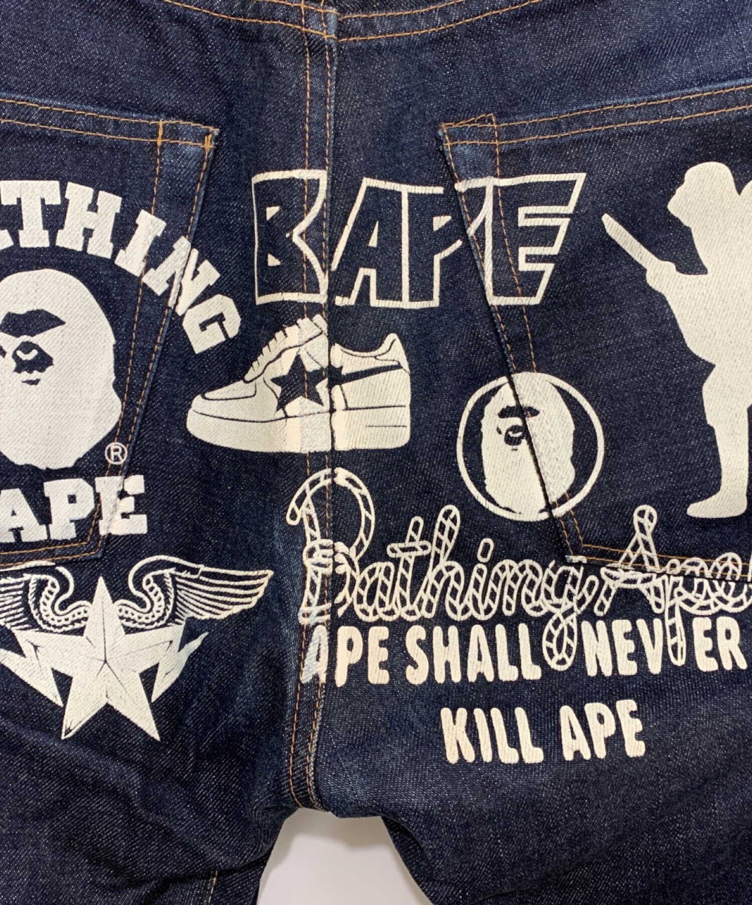 中古・古着通販】A BATHING APE (アベイシングエイプ) バックプリント