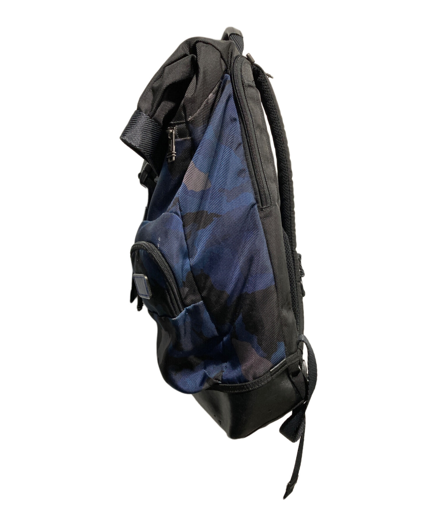 中古・古着通販】TUMI (トゥミ) 迷彩柄ロール・トップ・バックパック