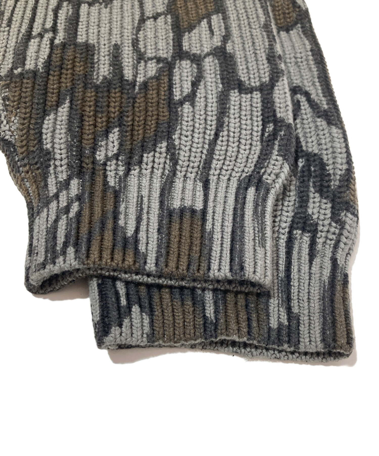 中古・古着通販】SUPREME (シュプリーム) Old English Printed Sweater