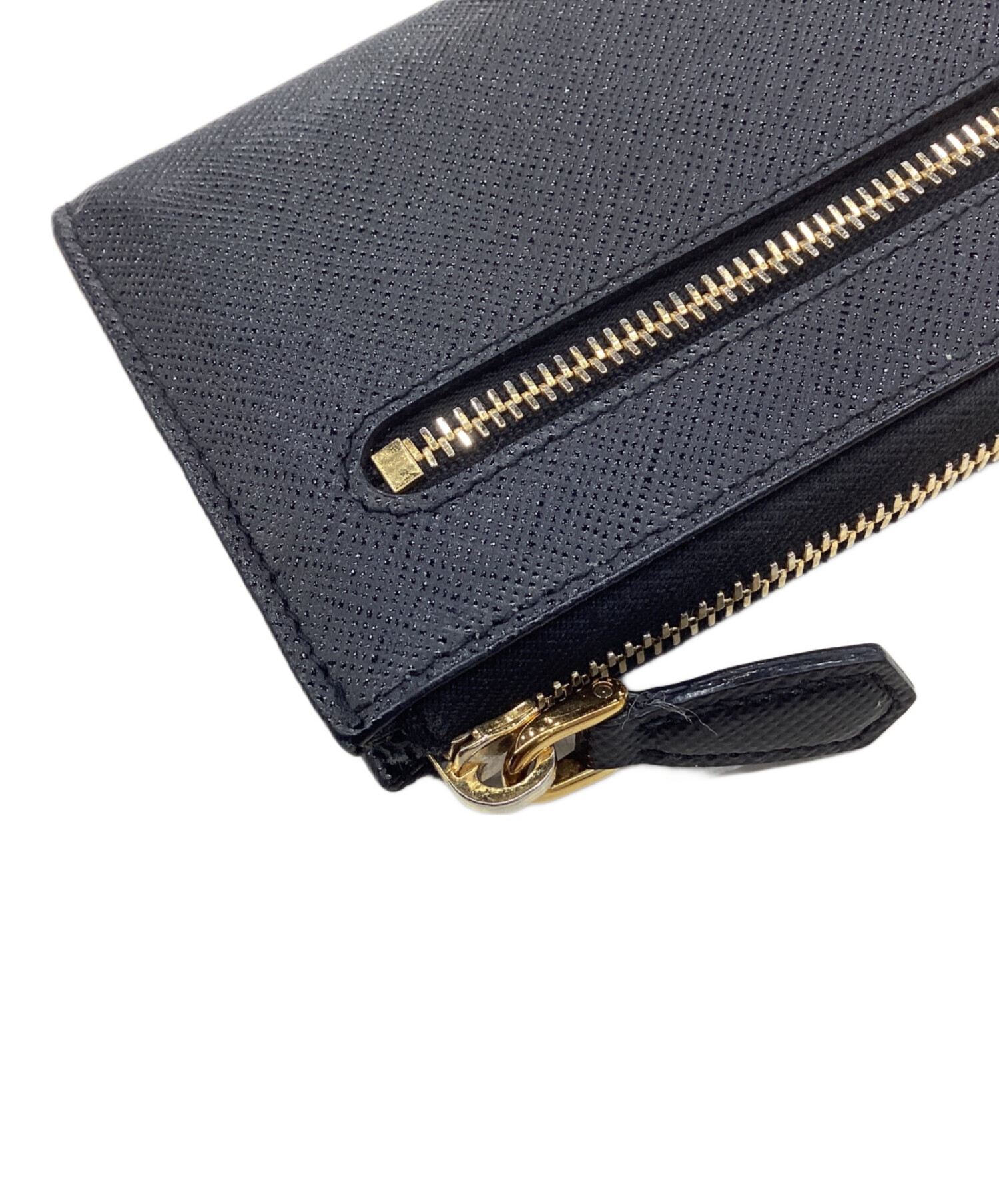 中古・古着通販】PRADA (プラダ) サフィアーノ トライアングルキー