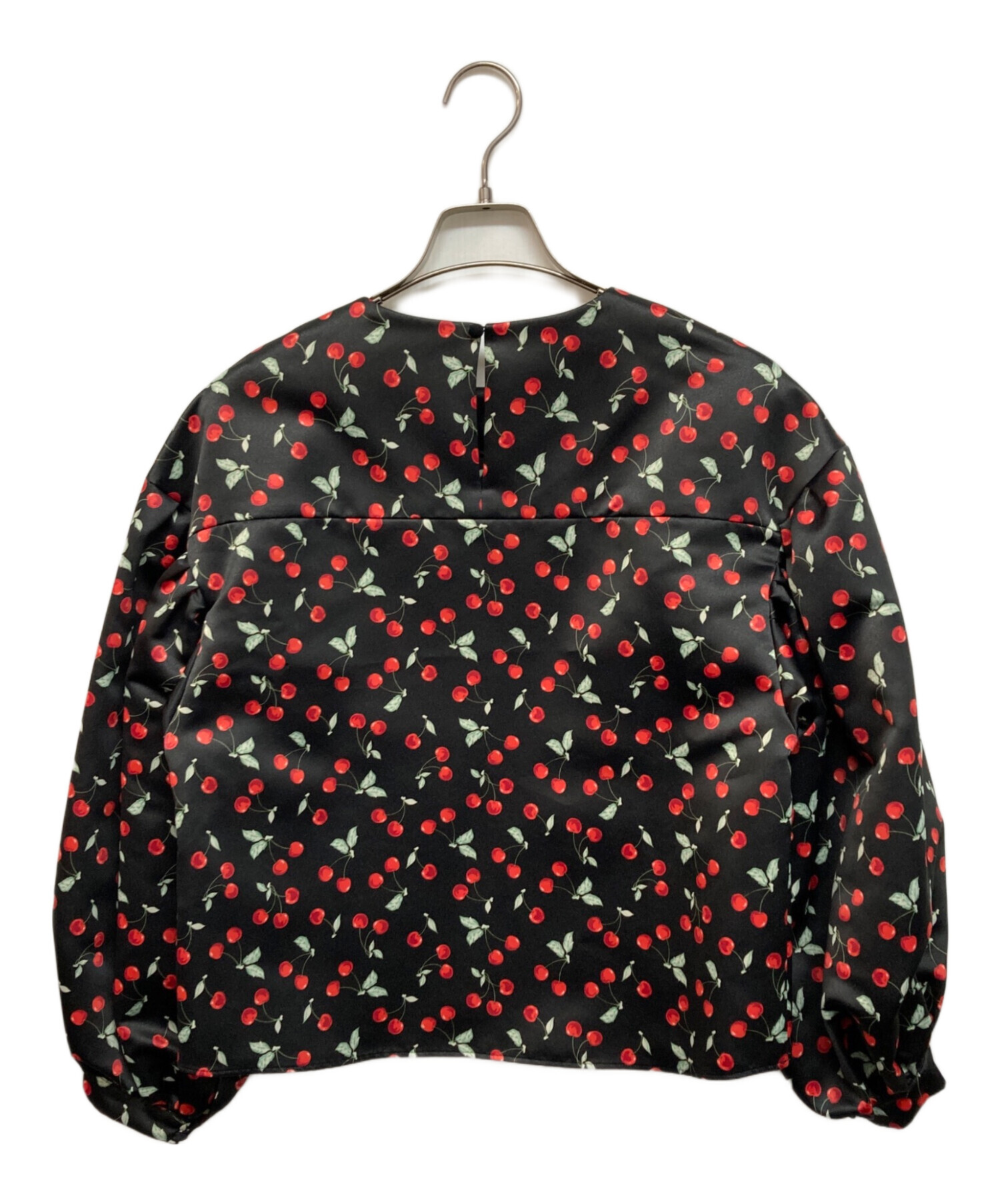 ツルバイオイカワマリコ ドット柄 黒 長袖シャツ ツルバイオイカワ