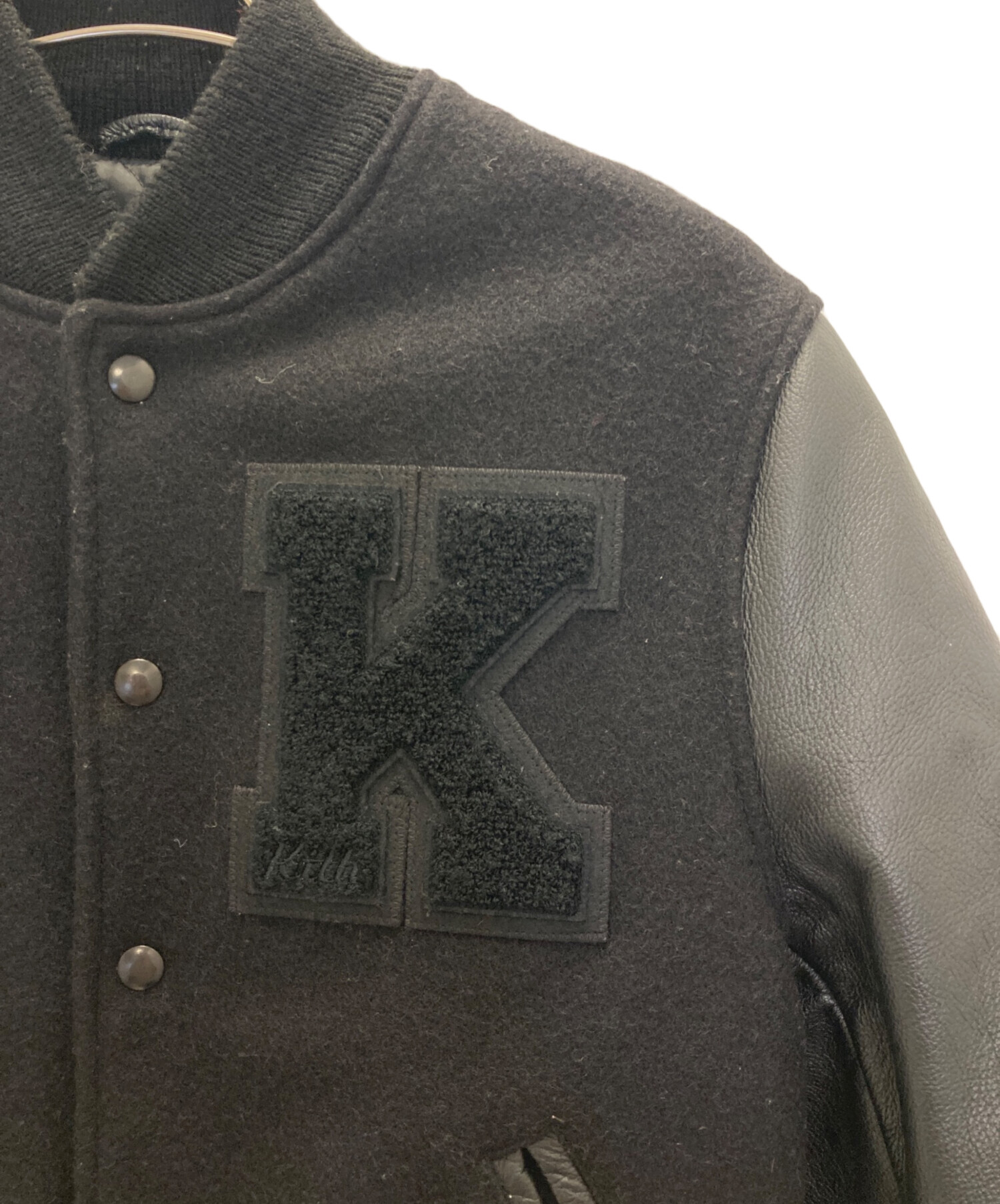 中古・古着通販】KITH (キス) スタジャン ブラック サイズ:S｜ブランド