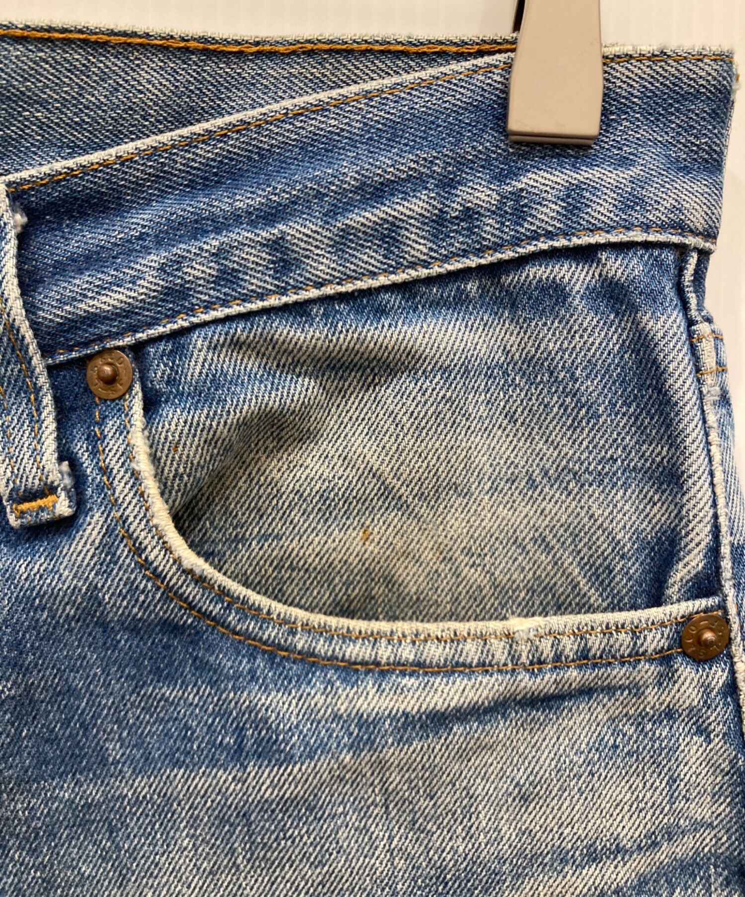 中古・古着通販】LEVI'S (リーバイス) 501デニムパンツ ボタン裏524 83