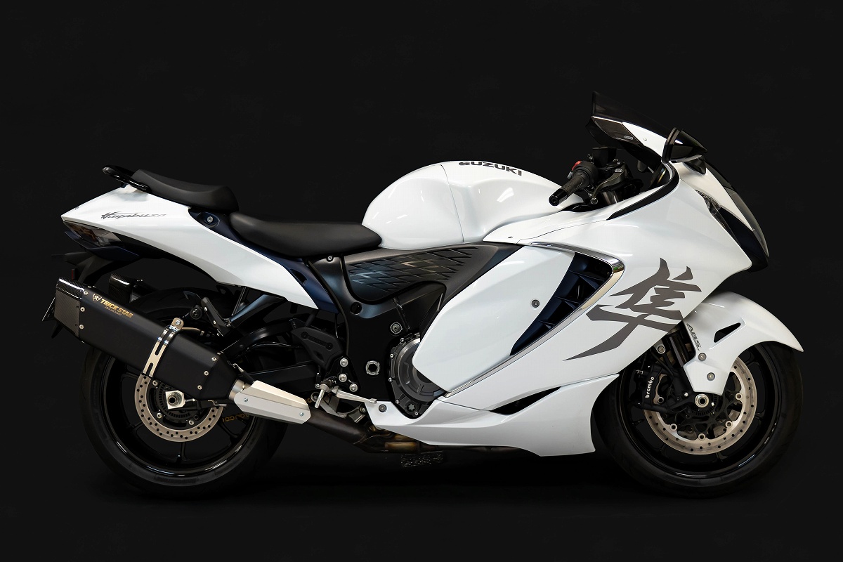 受注開始】Hayabusa 政府認証スリップオンマフラー IKAZUCHI | TRICK