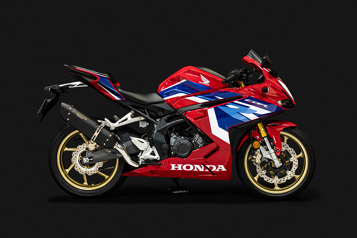 トリックスター / CBR250RR(23) 政府認証スリップオンマフラー IKAZUCHI