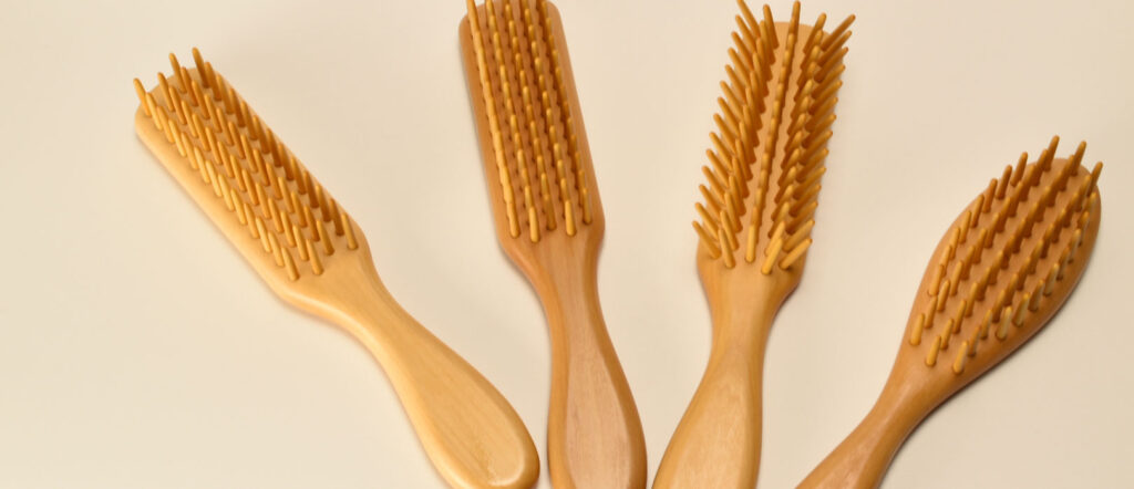 つげブラシ 4列 ネコ にっこり | 別府つげ工芸