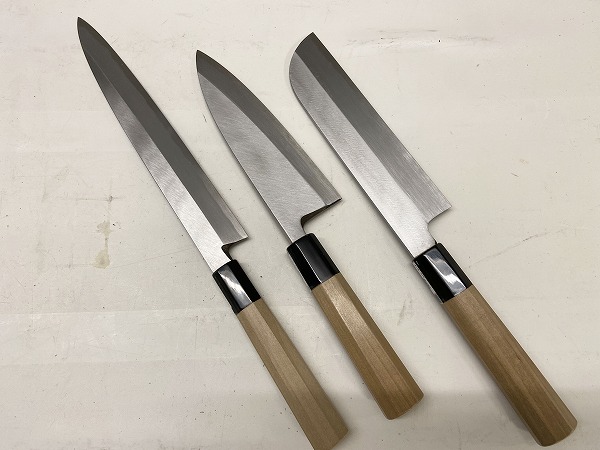 日本料理本科！授業一日目は包丁研ぎです！」日本料理だけを学ぶ辻調