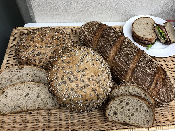 製菓理論（製パン）ドイツパンはいかがですか！│辻製菓専門学校ブログ