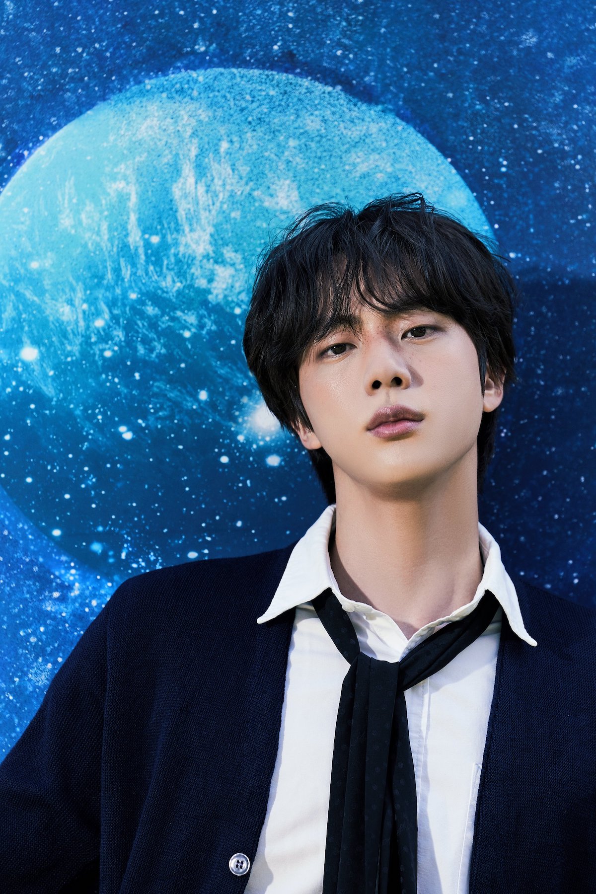 BTS JIN、「The Astronaut」コンセプトフォト初公開！ 独特ながらも