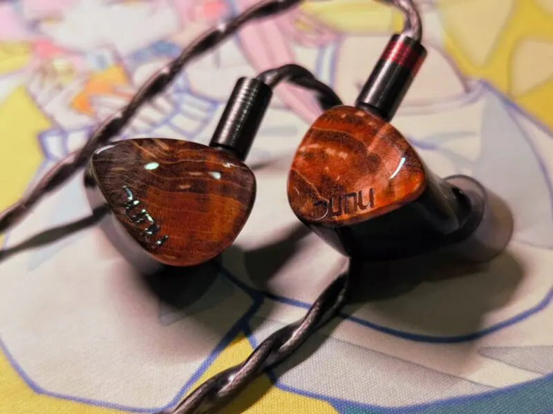 レビュー】DUNU x Gizaudio DaVinci – 圧倒的な臨場感を、こだわりの低