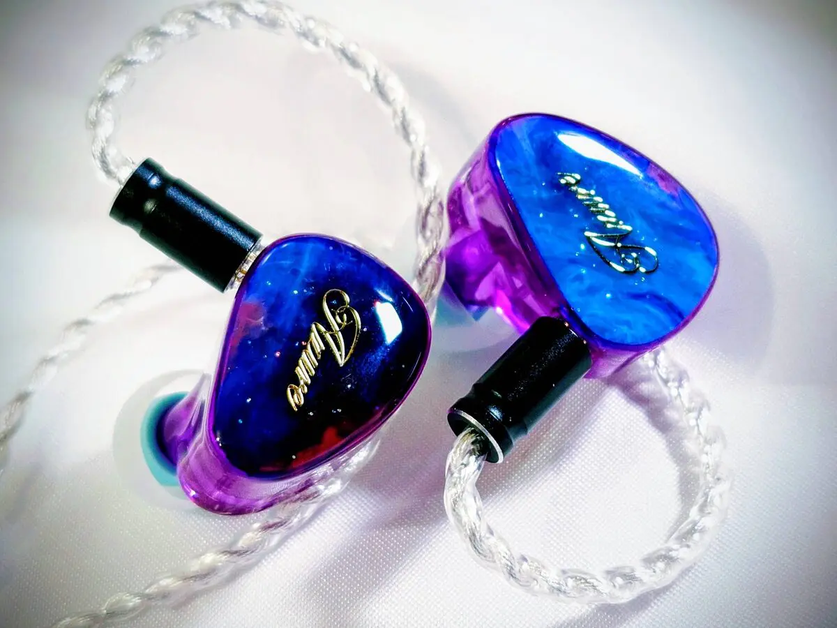 レビュー】Beep Audio Azure – 個性的な外観と、軽やかで整理された